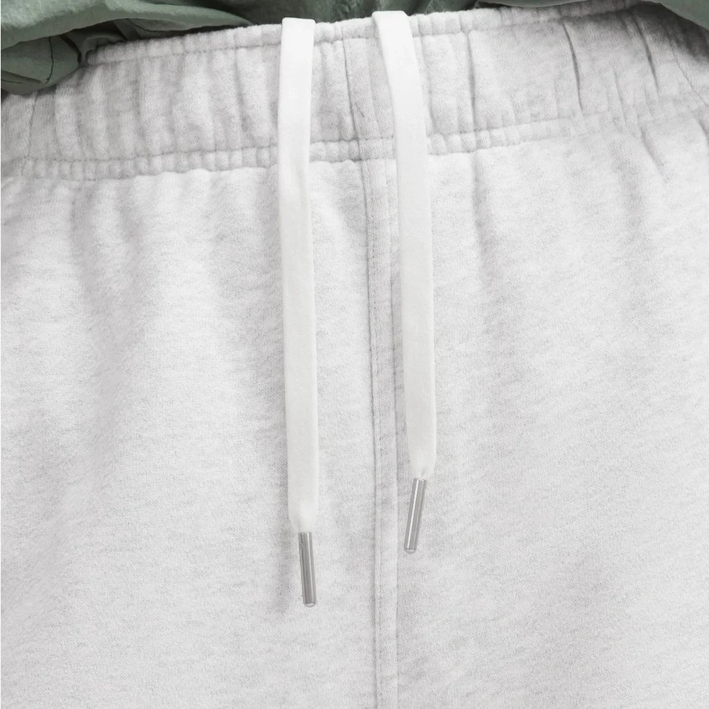 Lululemon Women's Heathered Gray Scuba‎ HR 5